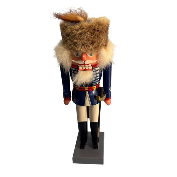 British Hussar Soldier Nutcracker By KWO Erzgebirge Germany 10 1/4"  W/Fur Hat - Picture 2 of 9